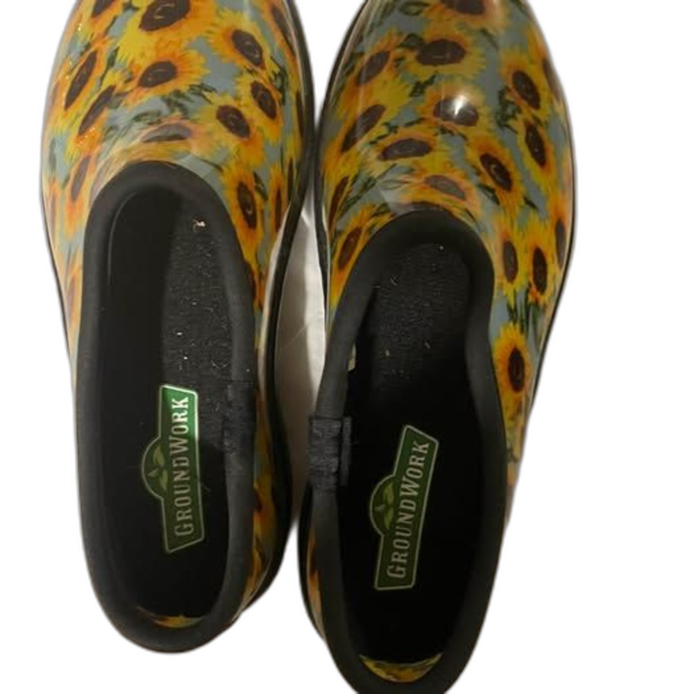 Groundwork Sunflower Garden Clogs Size 9